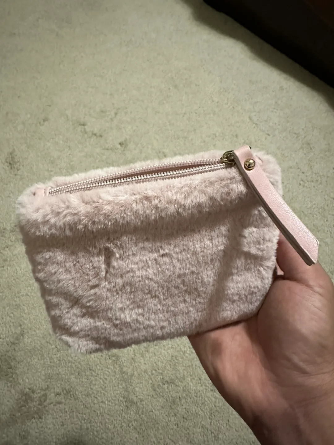 NEW! Forever 21 Pink Faux Fur Zipper Pouch