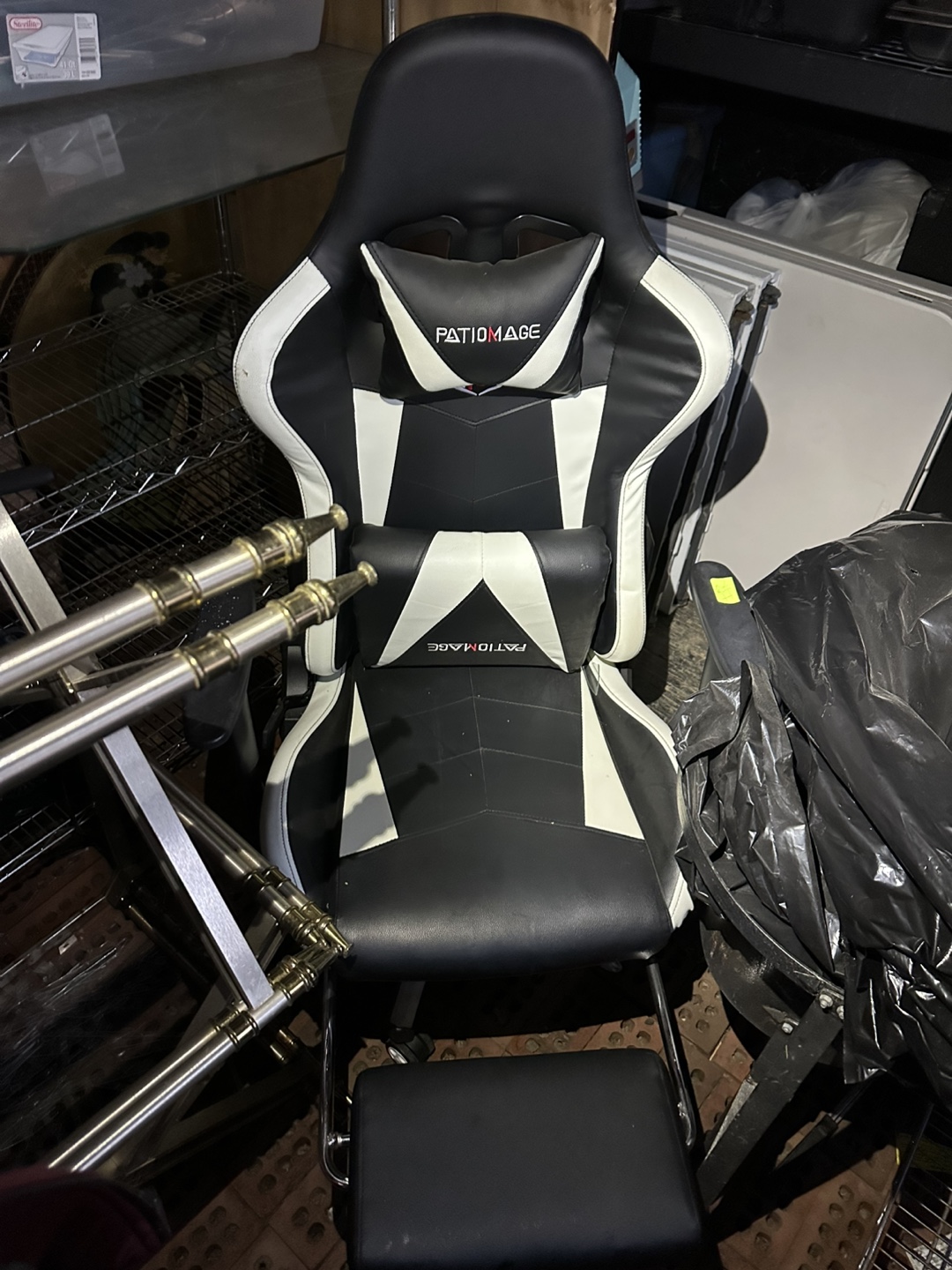 PATIOMAGE Gaming Chair with Footrest - photo 4