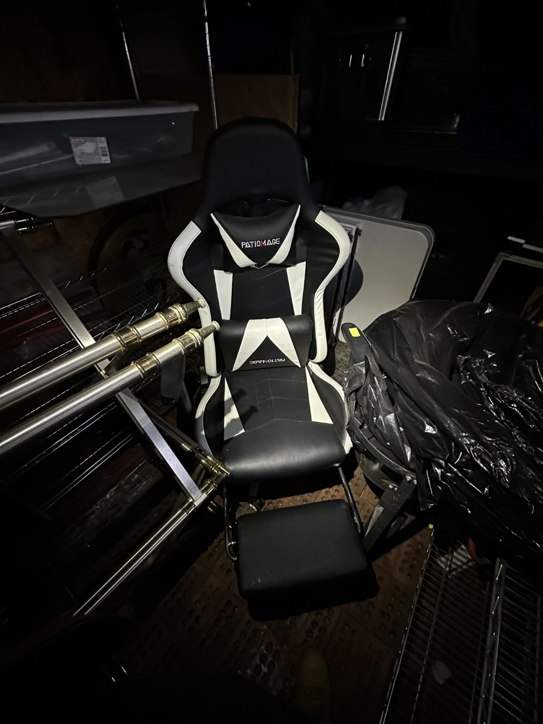 PATIOMAGE Gaming Chair with Footrest - photo 3