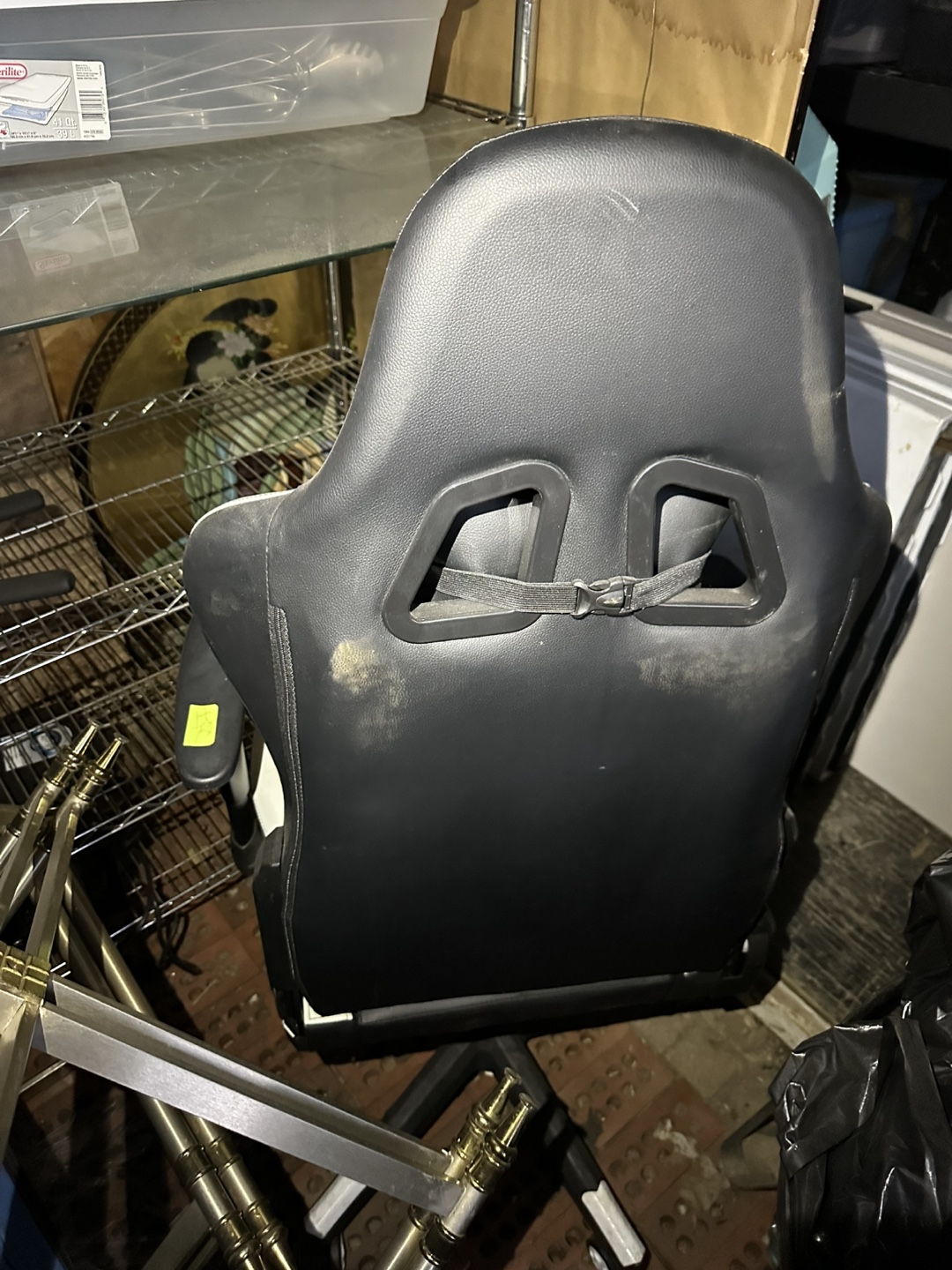 PATIOMAGE Gaming Chair with Footrest - photo 2