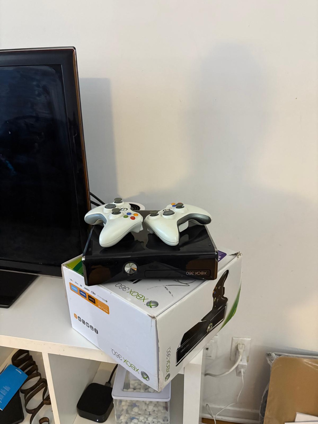 Xbox 360 Console with 2 controllers