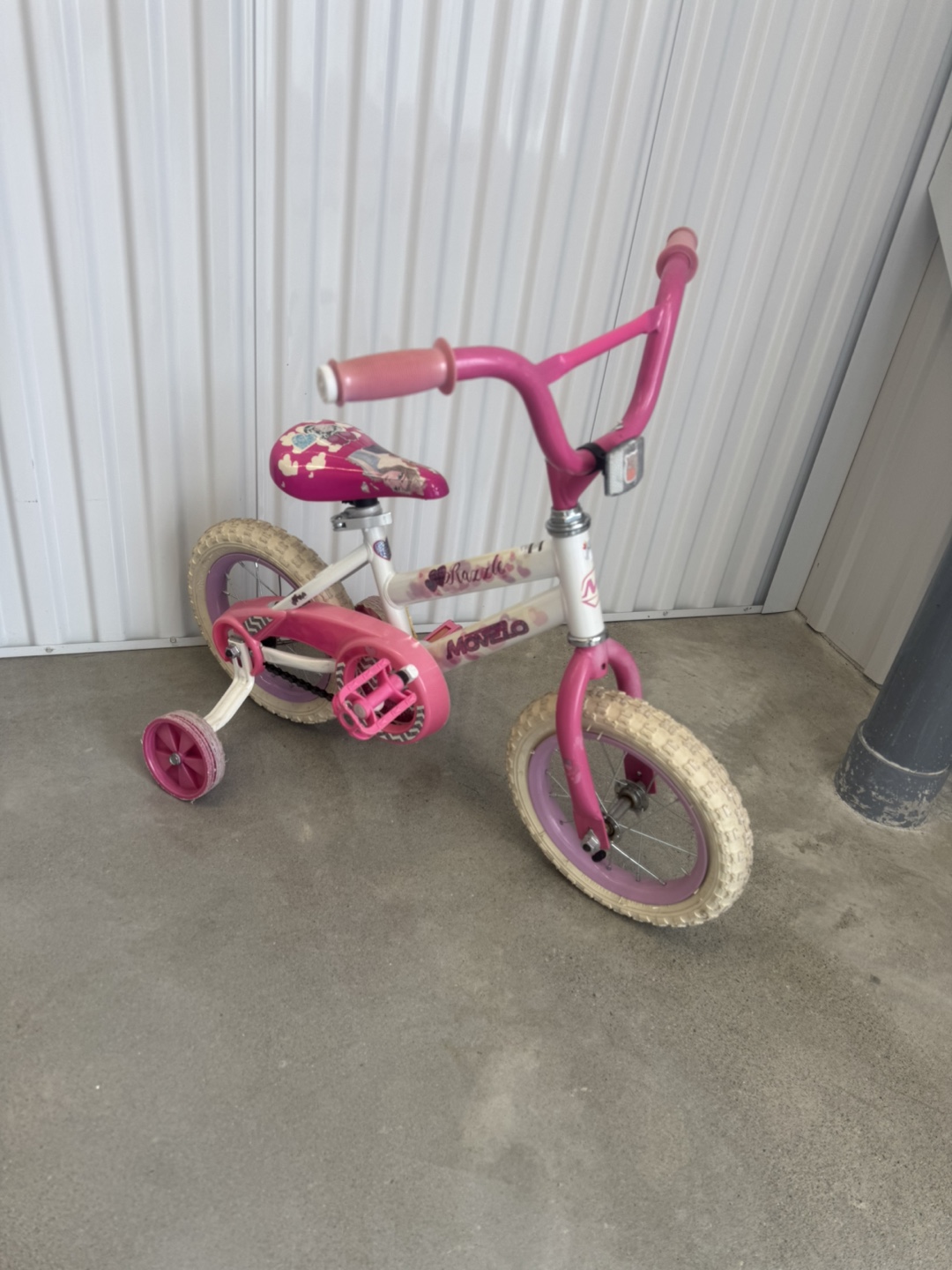 Movelo Razzle 12-inch Bike with Training Wheels