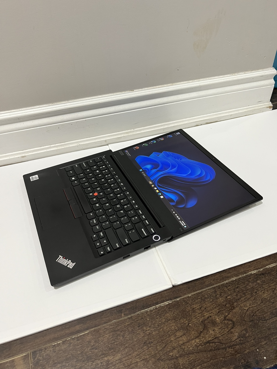 Lenovo Thinkpad E14- Excellent performance - photo 4