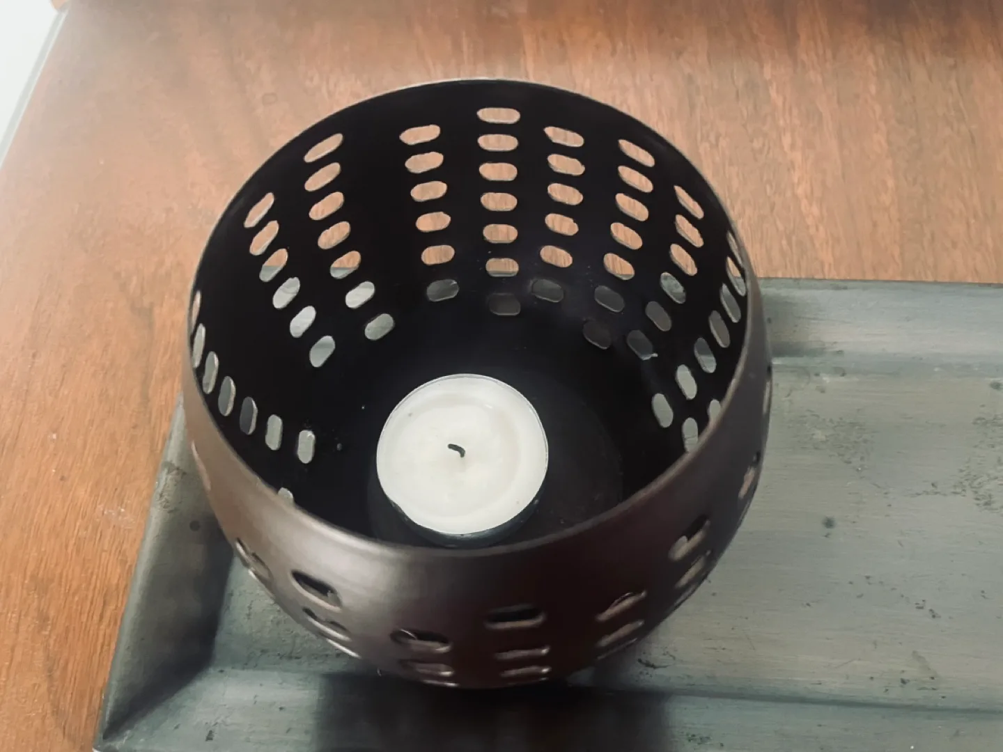 Metal candle holder with tray image indicator(3)