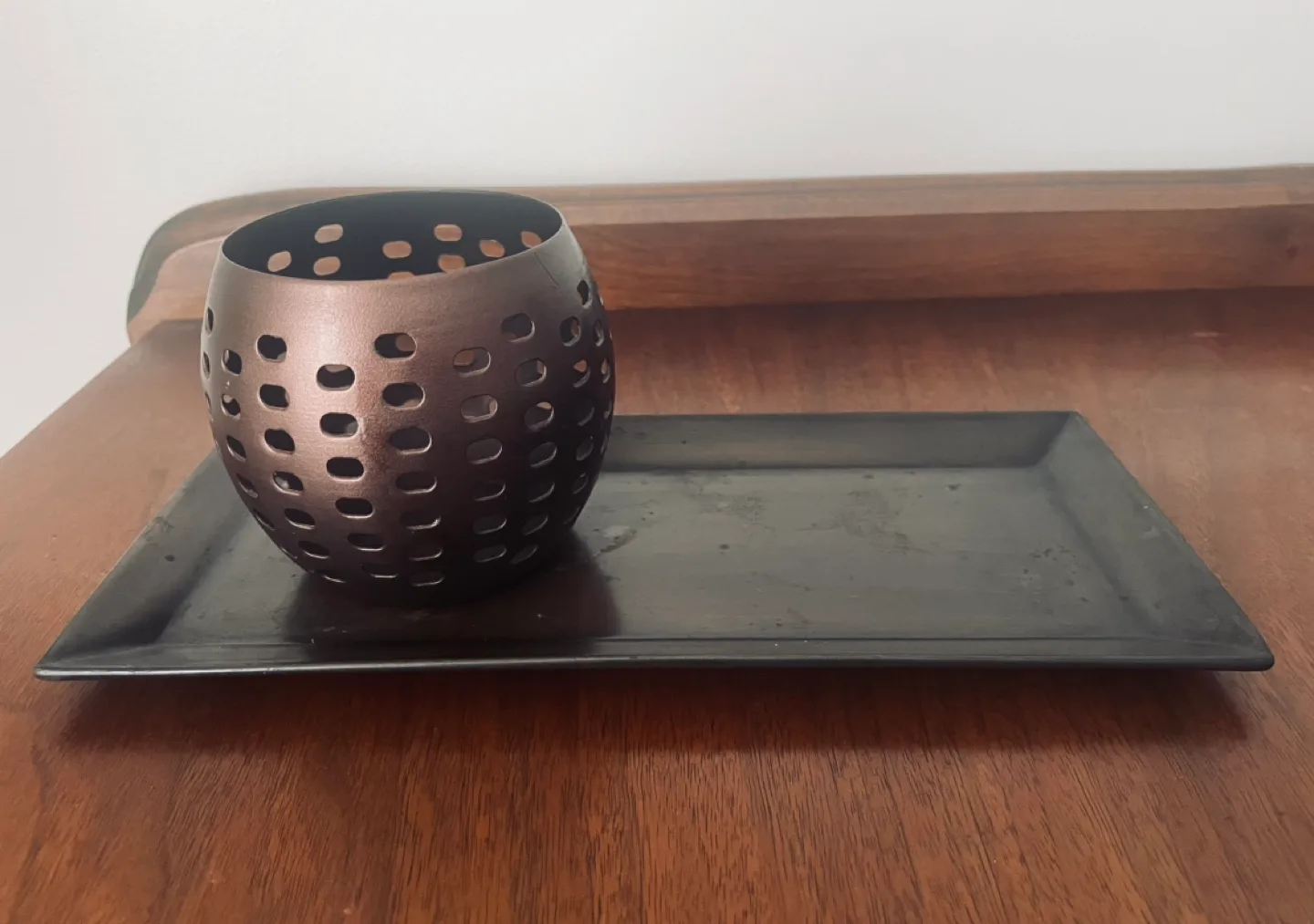 Metal candle holder with tray image indicator(2)