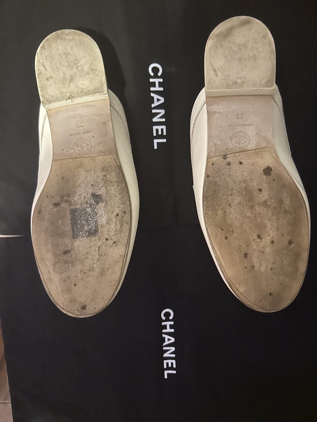 Chanel Off-White Leather Mules - photo 3