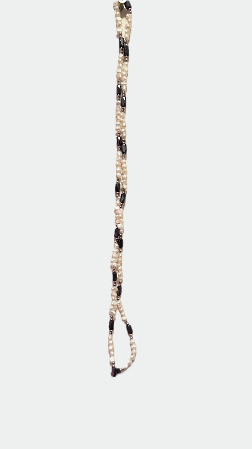 Beaded Necklace with Pearls and Hematite