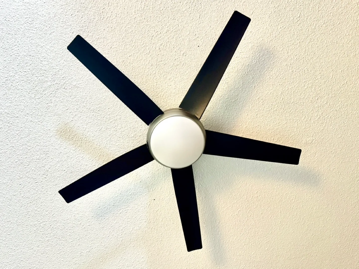 Hampton Bay 52” 3 Speed Stainless Steele Ceiling Fan w/ Light image indicator(3)