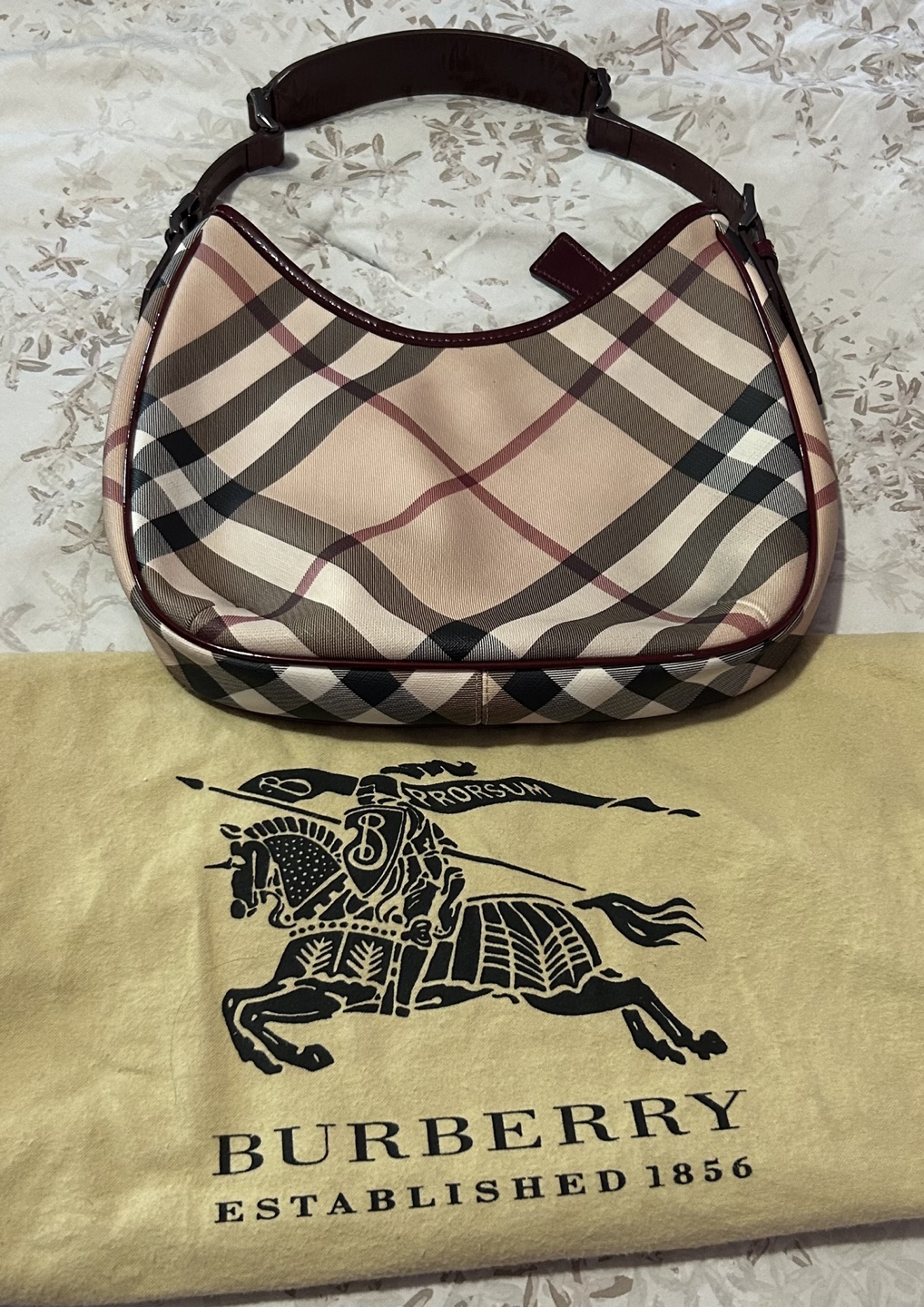 Burberry Nova Check Shoulder Bag - photo 2