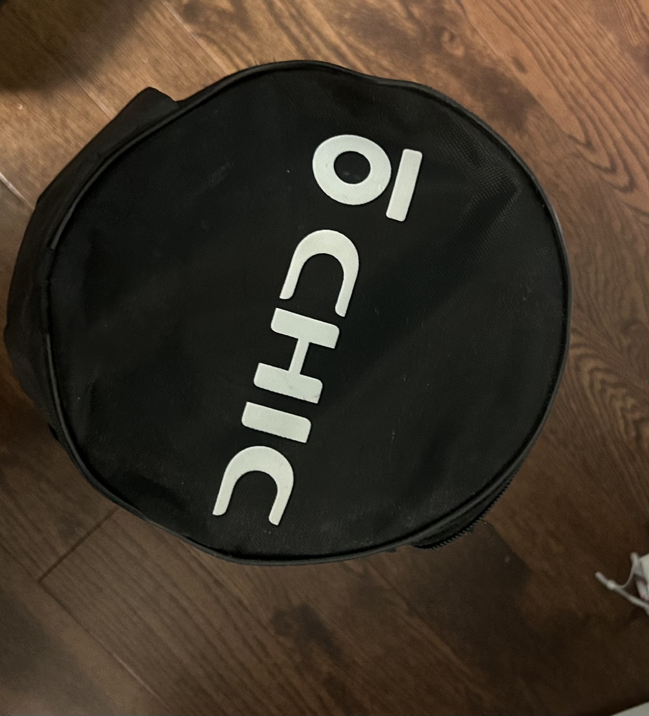 IO CHIC Hoverboard with Carrying Case