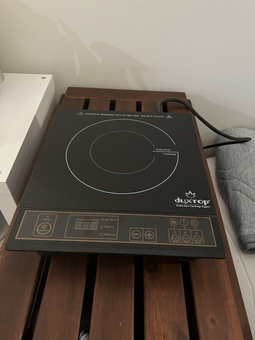 Induction Cooktop & Stainless Steel Pot - photo 2