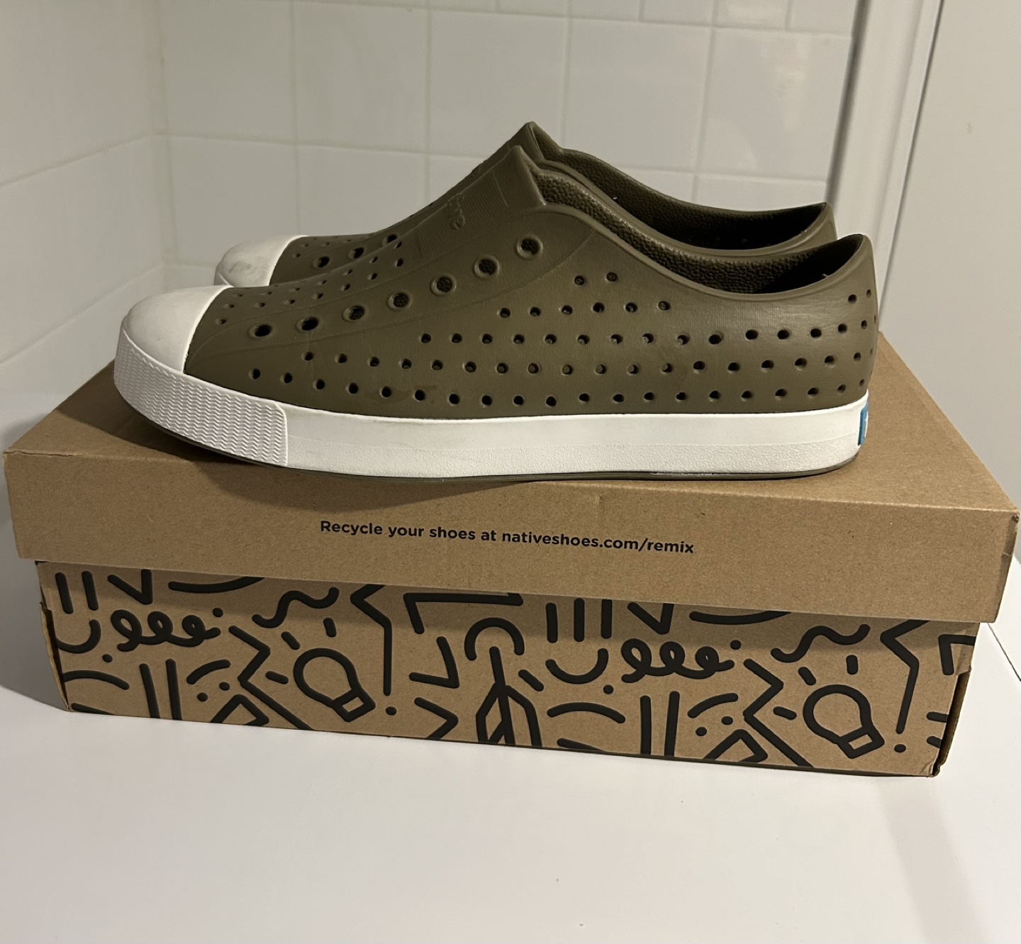 Native Men’s Water Shoes - photo 2