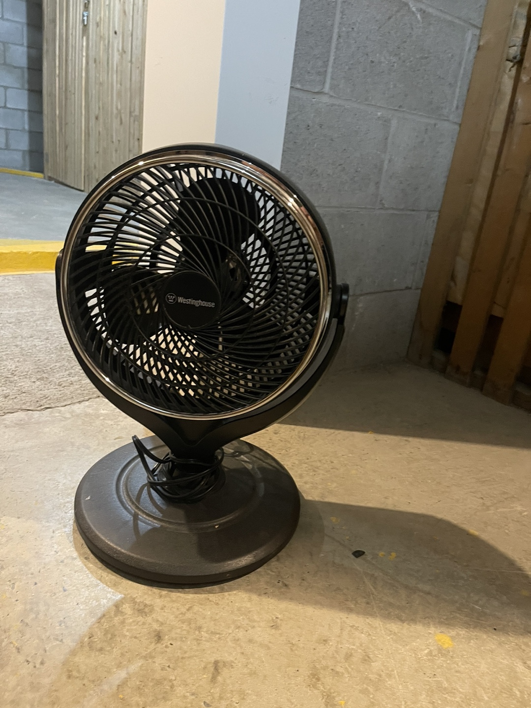 Westinghouse 10" 2-in-1 Oscillating Stand Fan