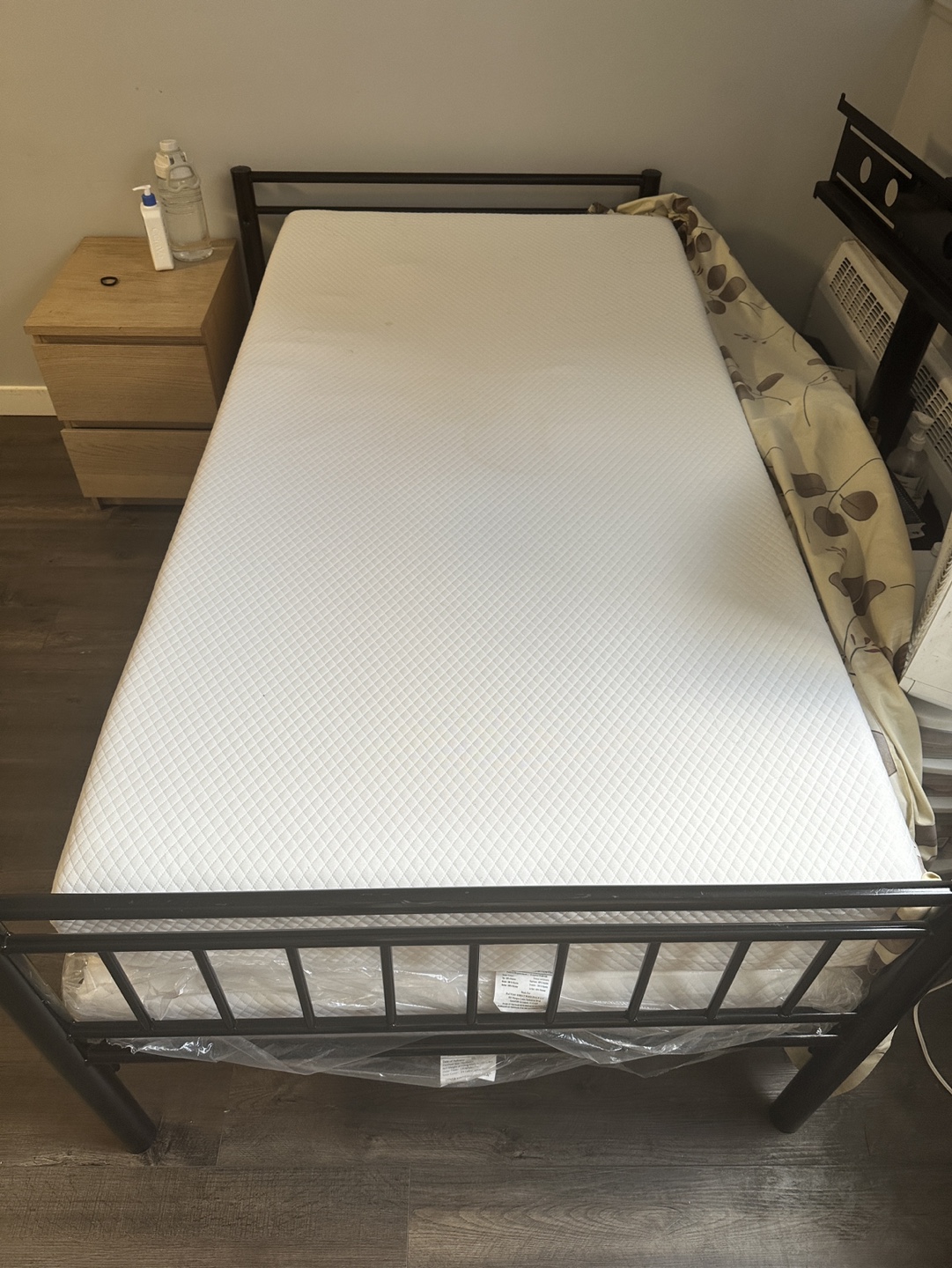 Memory Foam Gel Mattress - Twin Size