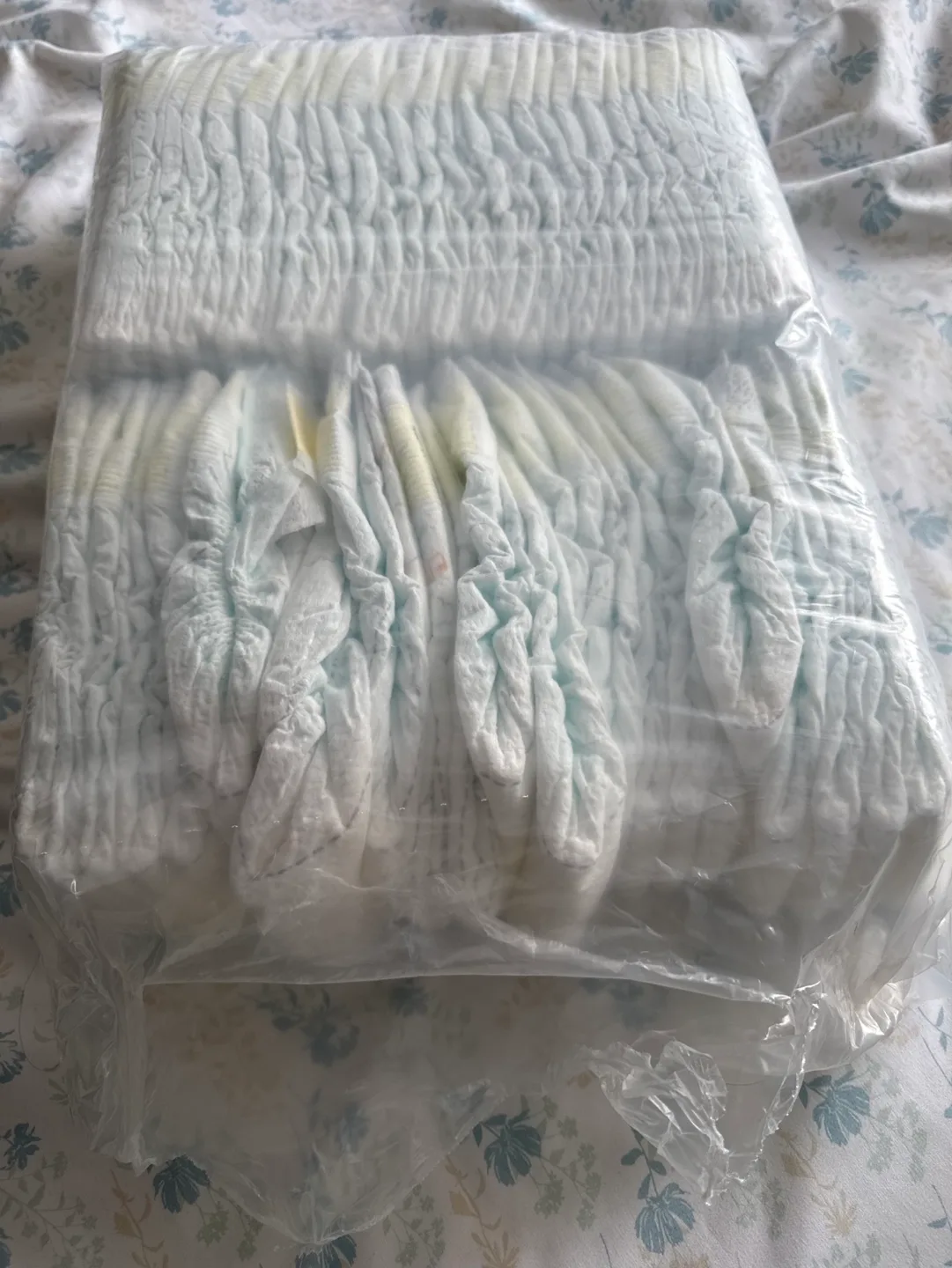 Pampers Swaddlers Size 3 Diapers image indicator(2)