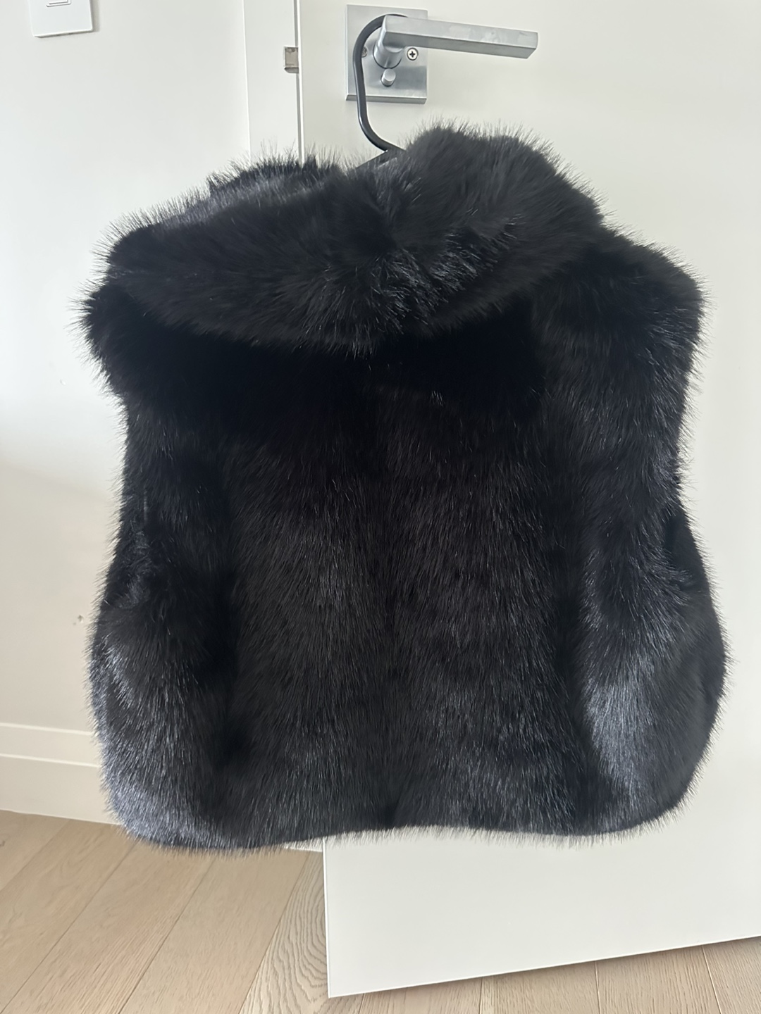 Zara Black Faux Fur Vest - photo 2