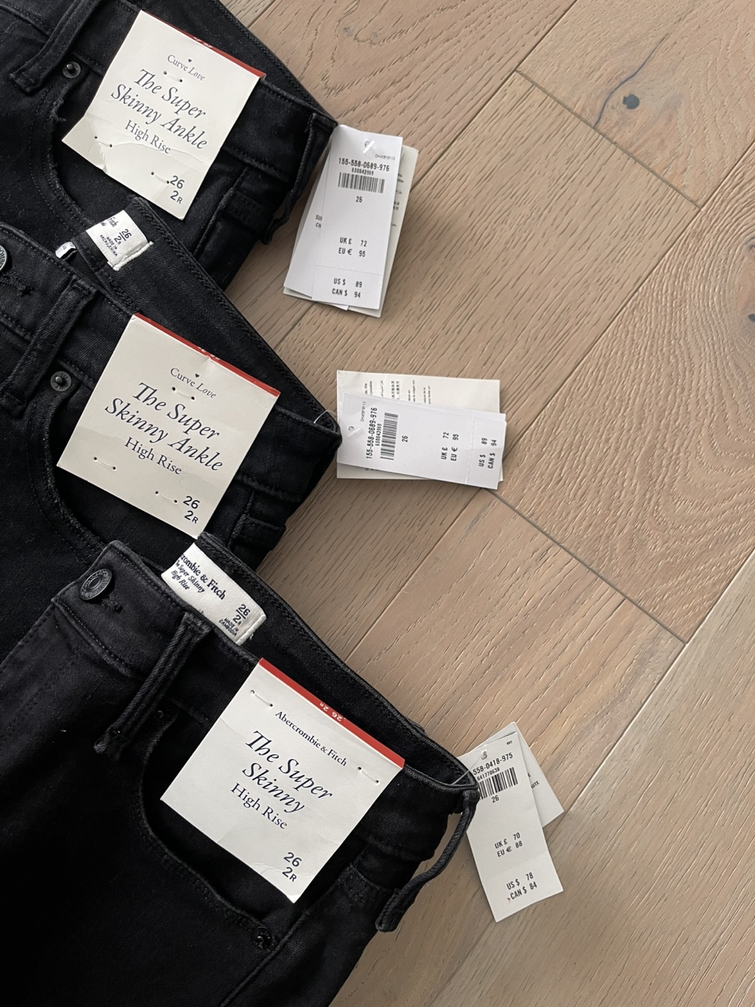 New Abercrombie woman’s jeans & sweater $80 each - photo 4
