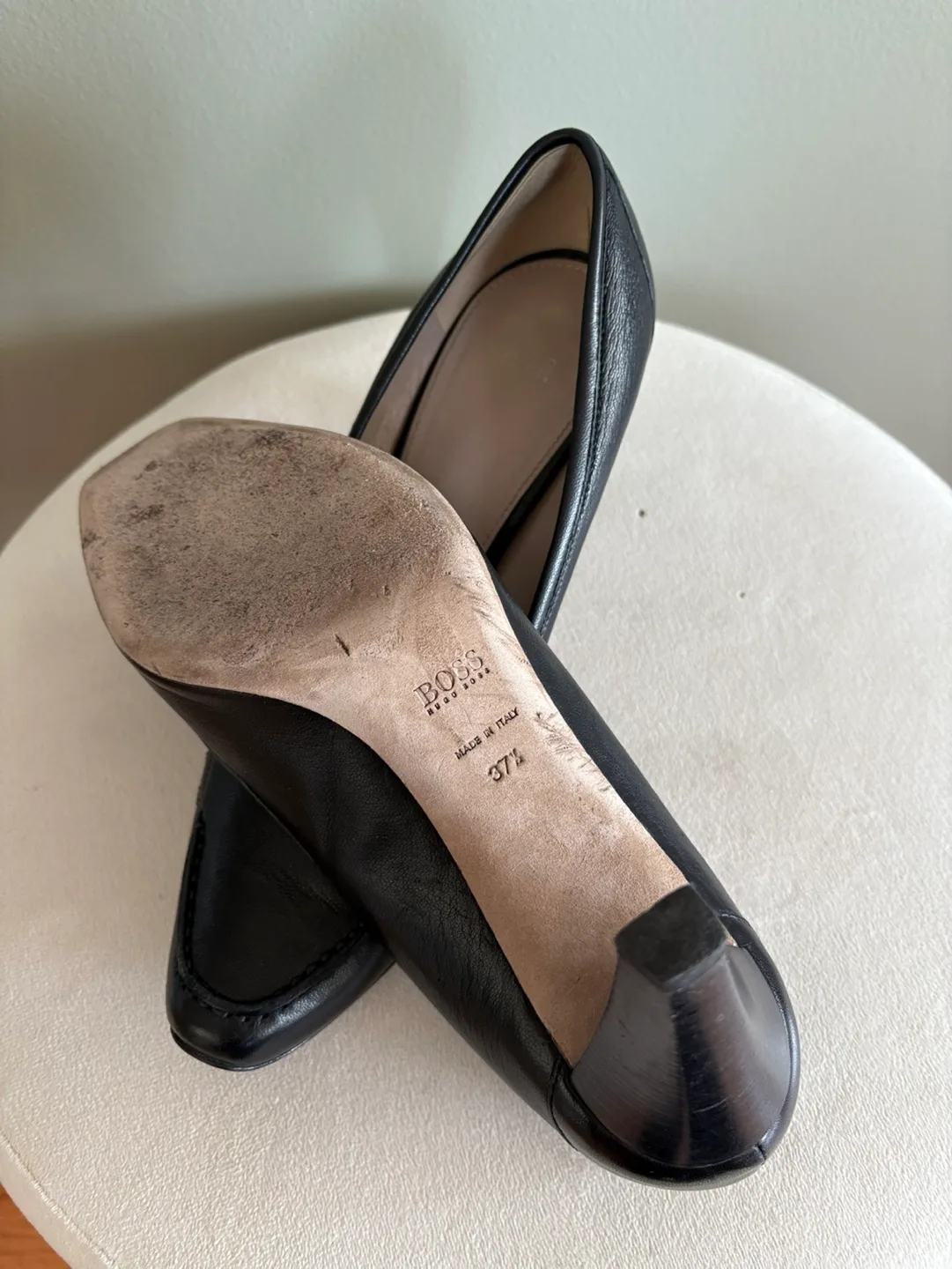 Hugo Boss Black Leather Heels - Size 37 image indicator(4)