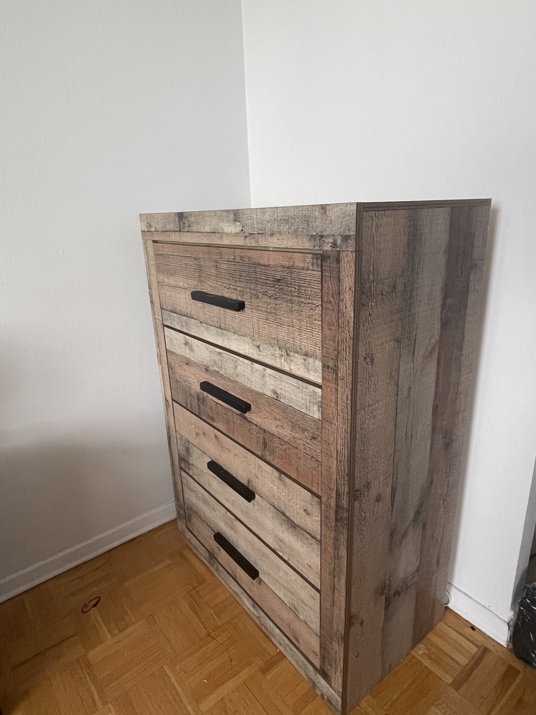 4-Drawer Chest of Drawers - Rustic Farmhouse Style