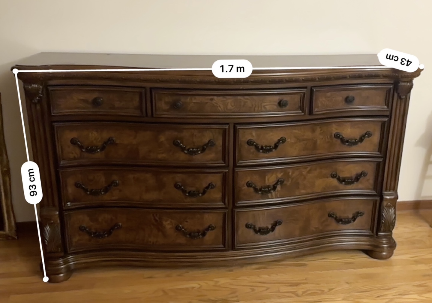 Large Antique-Style Wooden Dresser - photo 2