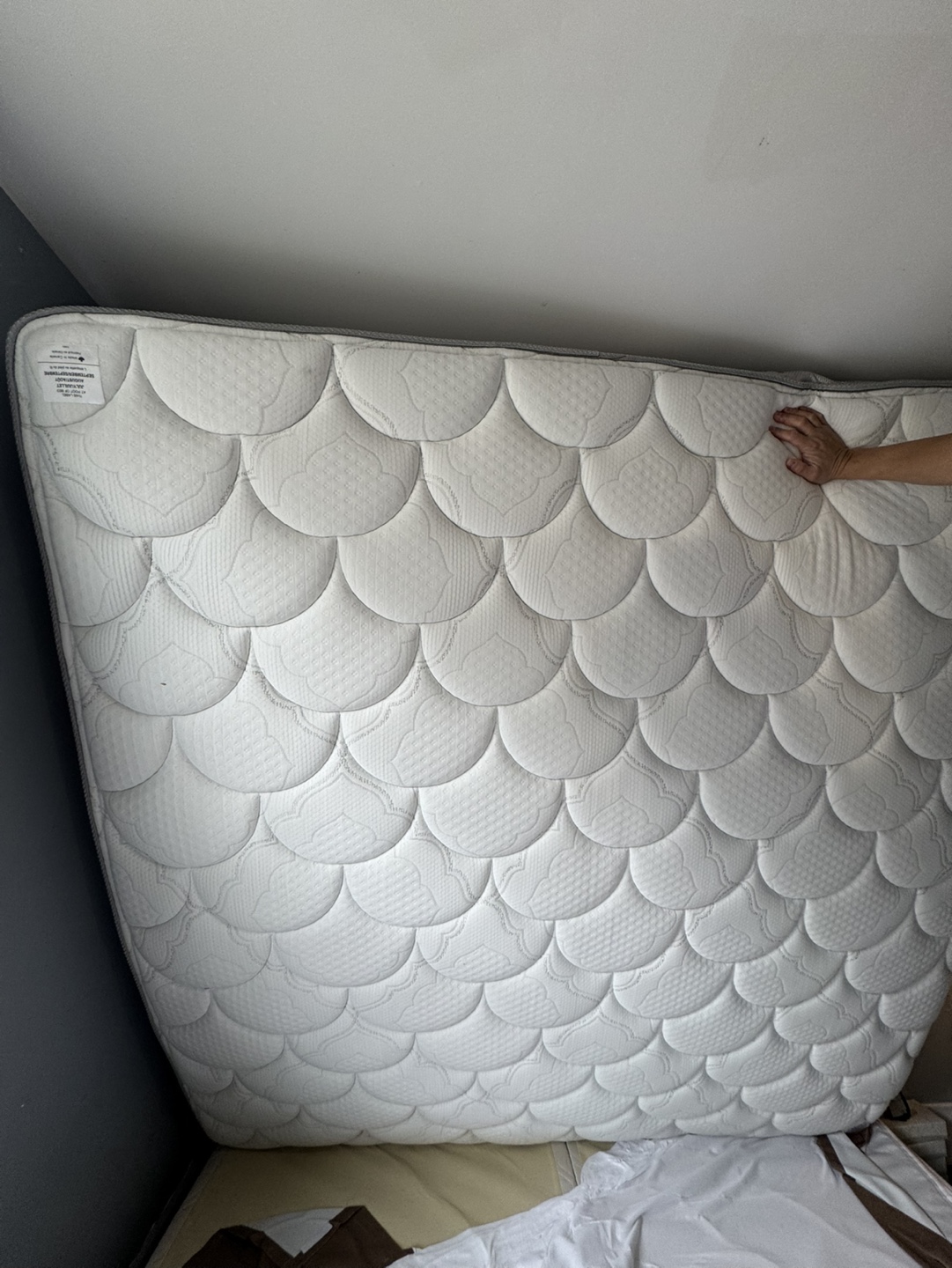 King size mattress and box spring set - photo 3