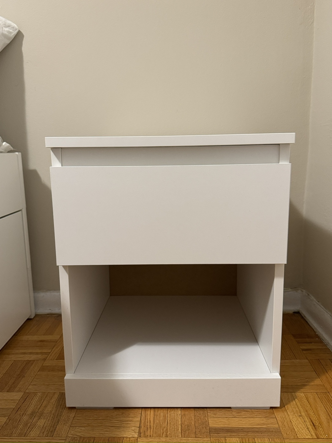 White Nightstand with Drawers (2 pieces) - photo 2