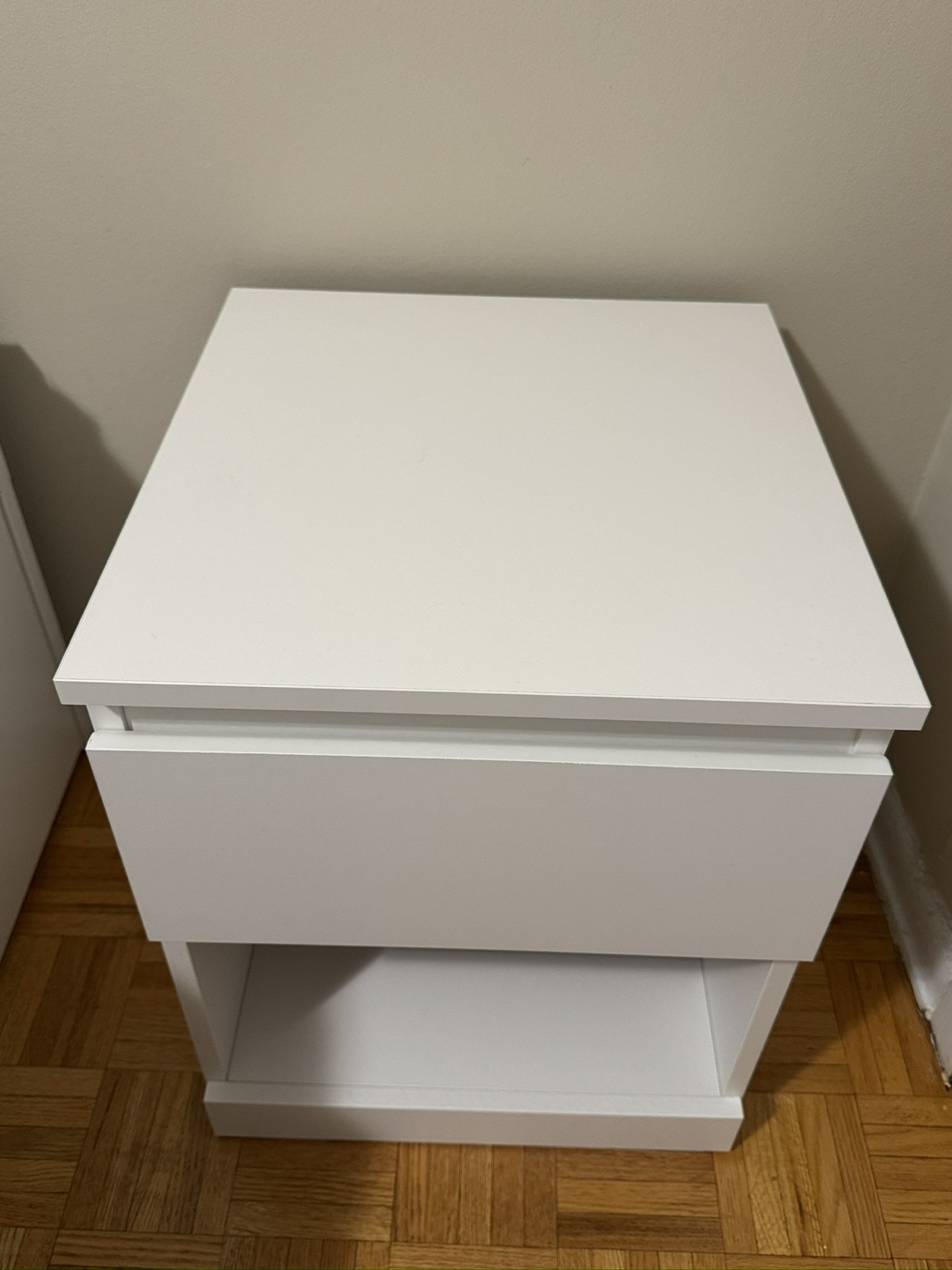 White Nightstand with Drawers (2 pieces) - photo 4