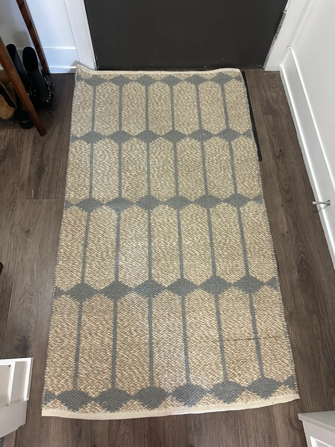 Modern Geometric Area Rug image indicator(2)