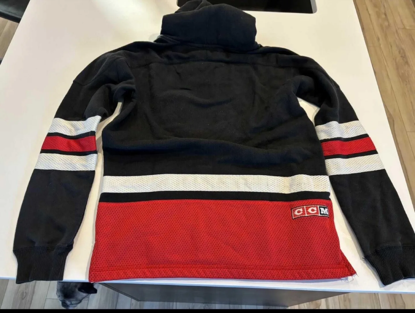 CCM Chicago Blackhawks Hockey Hoodie - Size Large image indicator(4)