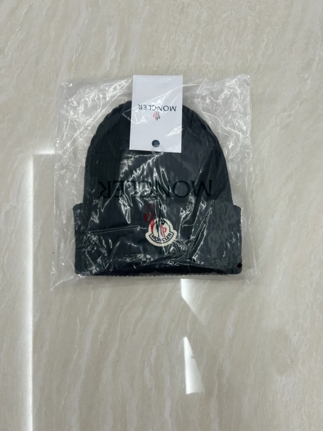 Moncler Beanie image indicator(3)