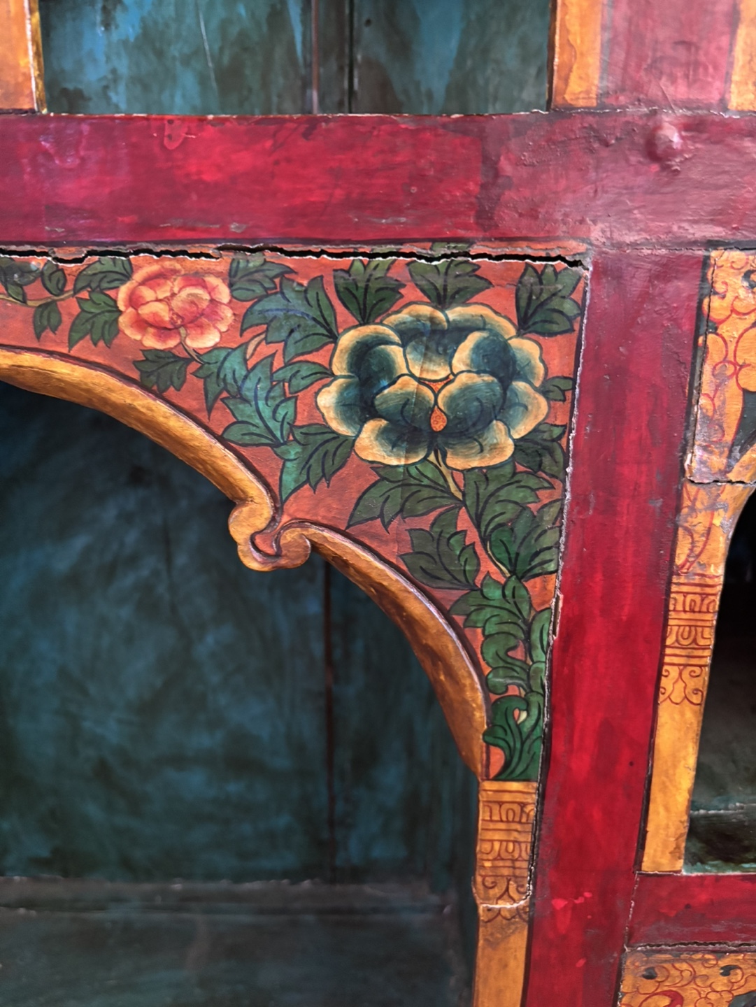 Hand-painted Antique Asian Cabinet - photo 2