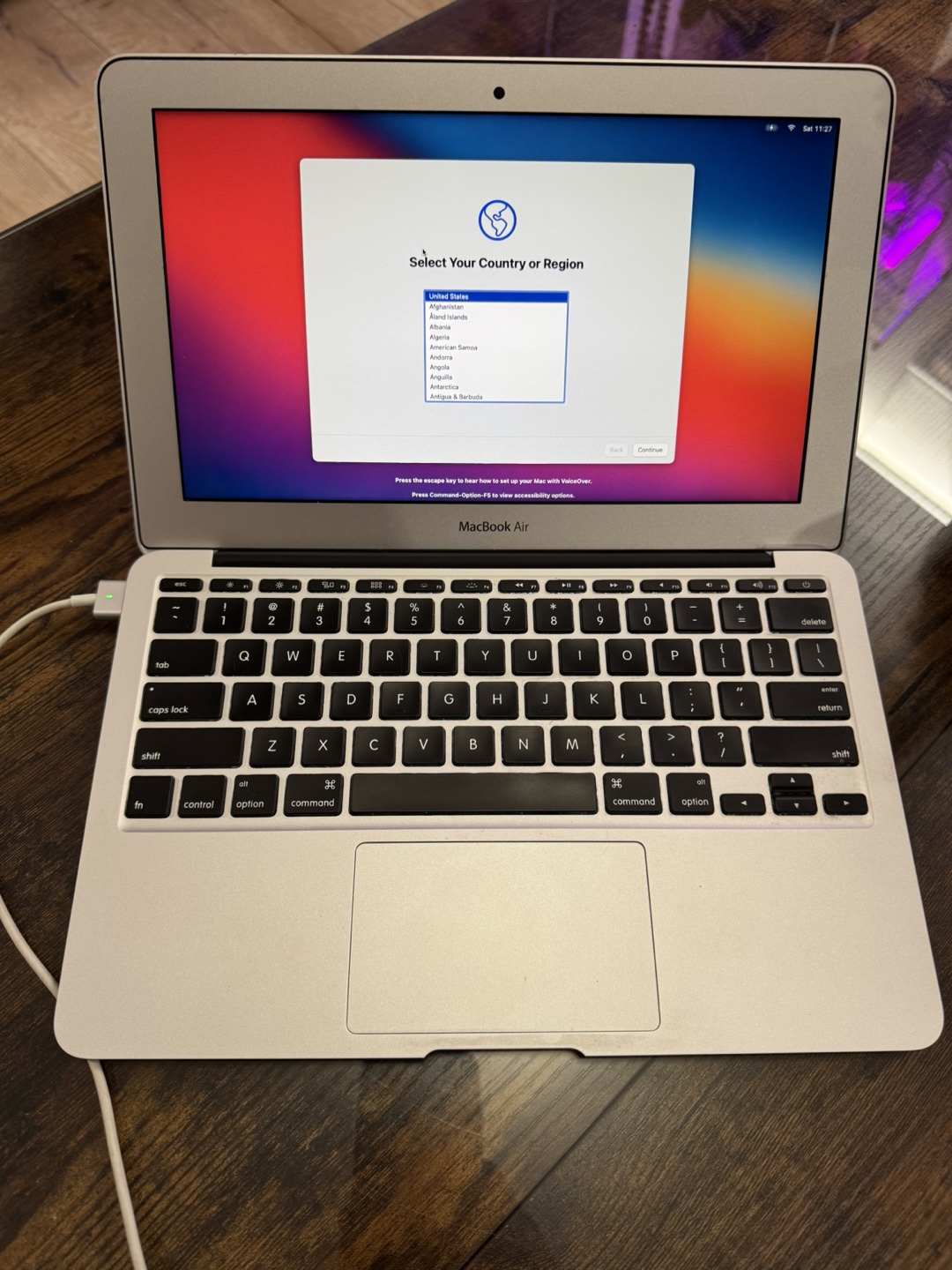 MacBook Air 11-inch - Dual Core 4GB RAM, 128GB SSD