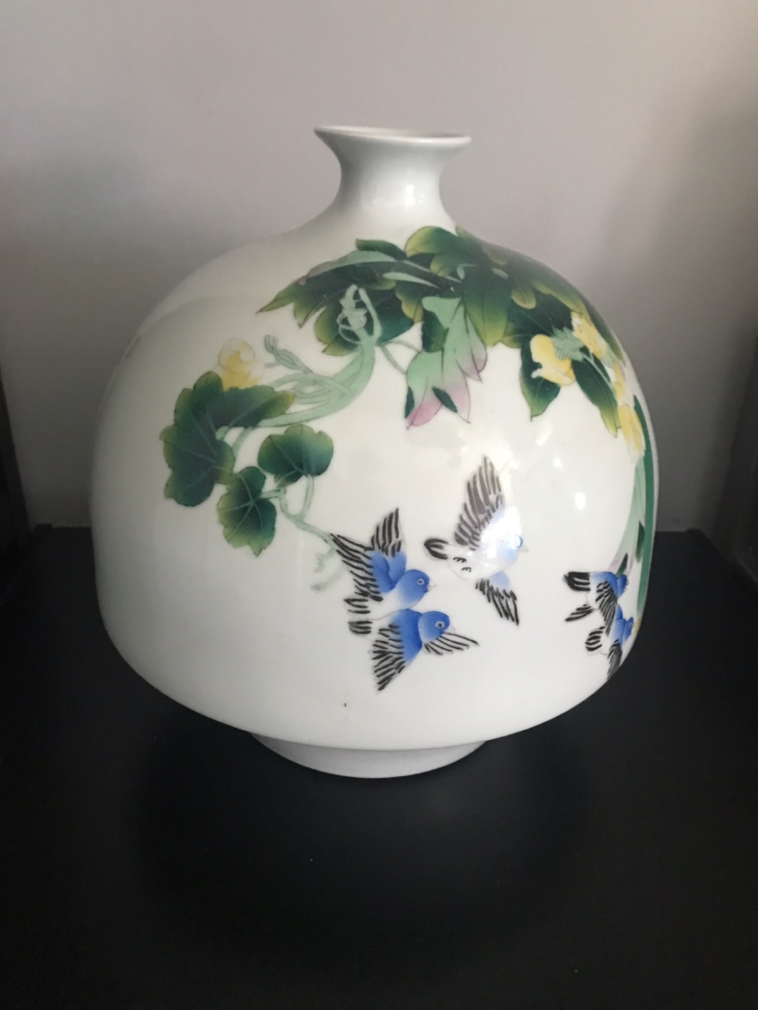 Elegant Porcelain Vase with Bird and Floral Design - photo 2