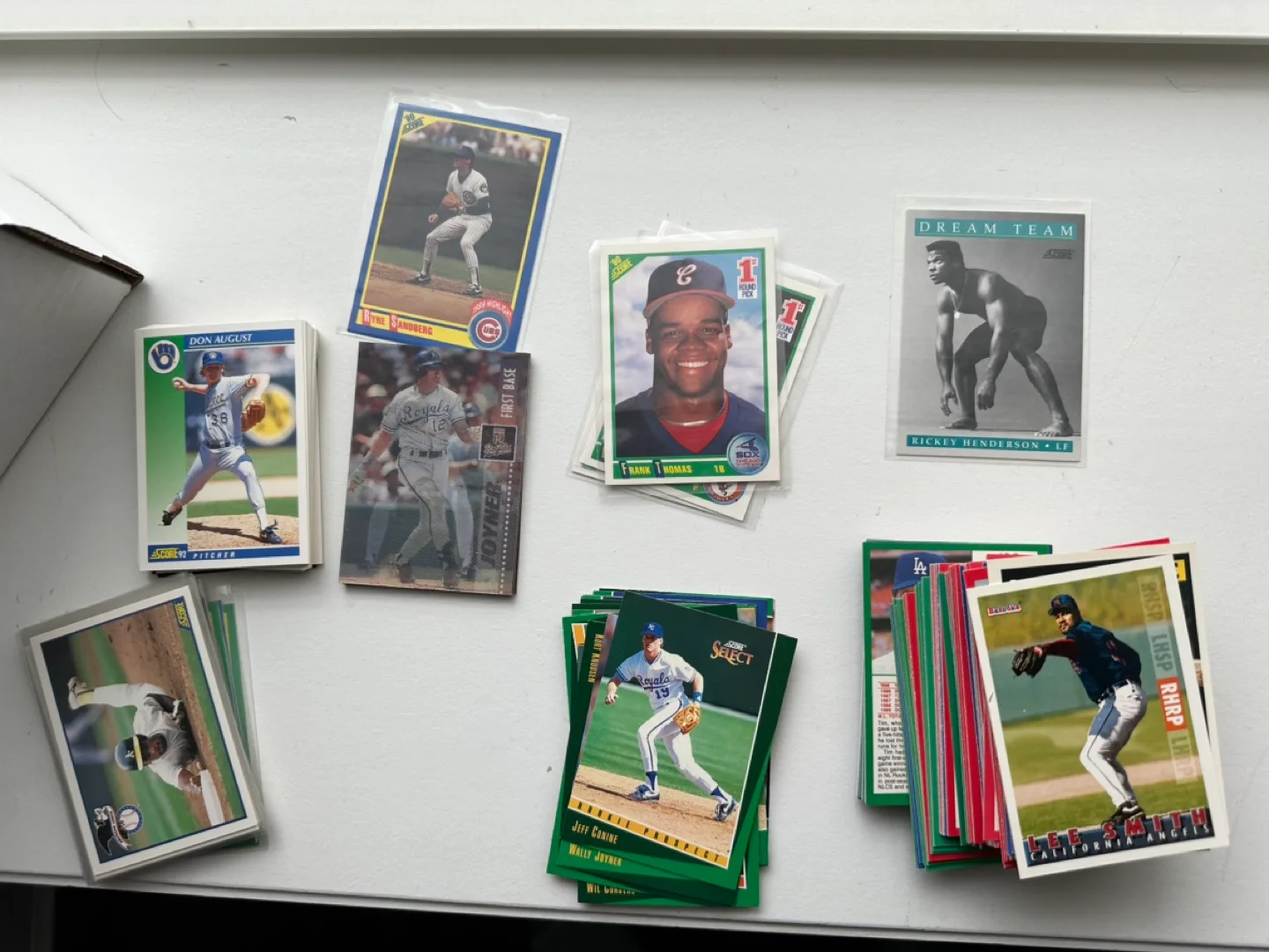 Large Collection of late 1980s/early 1990s Baseball Cards image indicator(3)