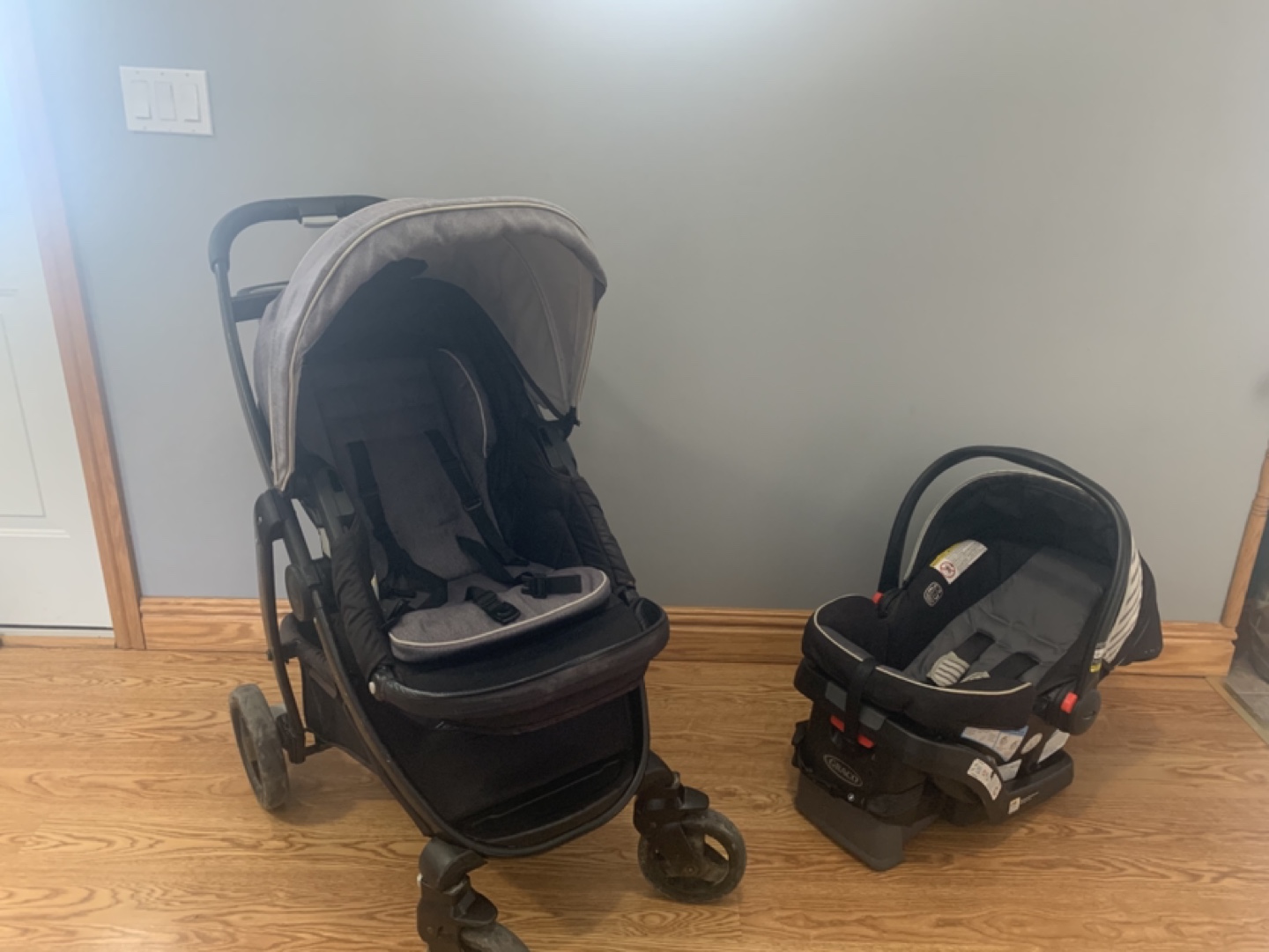 Graco Click Travel System Stroller and Car Seat