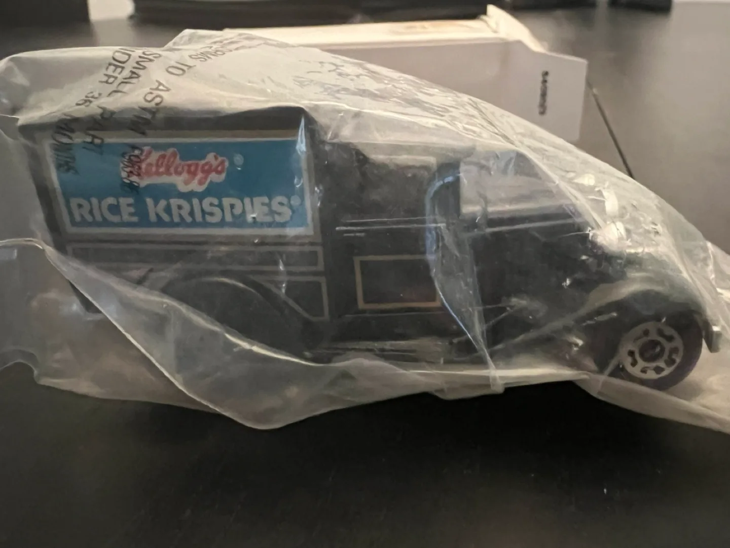 Vintage Kellogg's Rice Krispies & Corn Flakes Delivery Trucks image indicator(3)