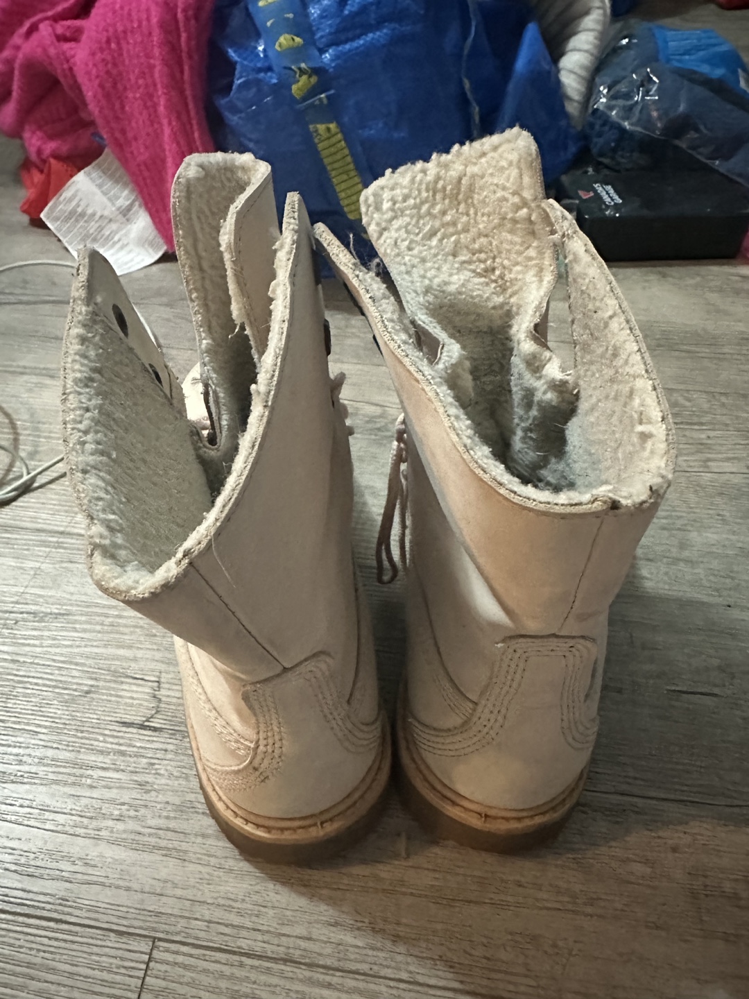 Women's Timberland Boots - Size 7 - photo 2
