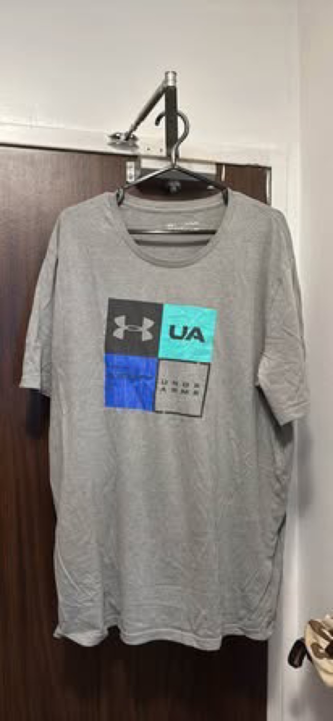 Men's Under Armour Grey T-Shirt - Size 2XL