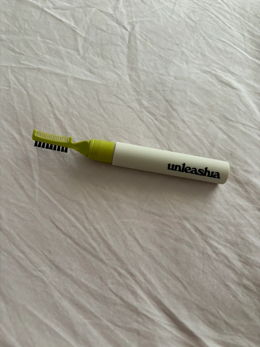 Unleashia Eyebrow Gel image indicator(2)