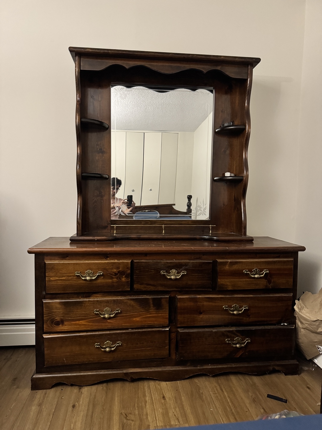 Dark Wood Bedroom Set - Queen Size Bed, Nightstand & Dresser - photo 2