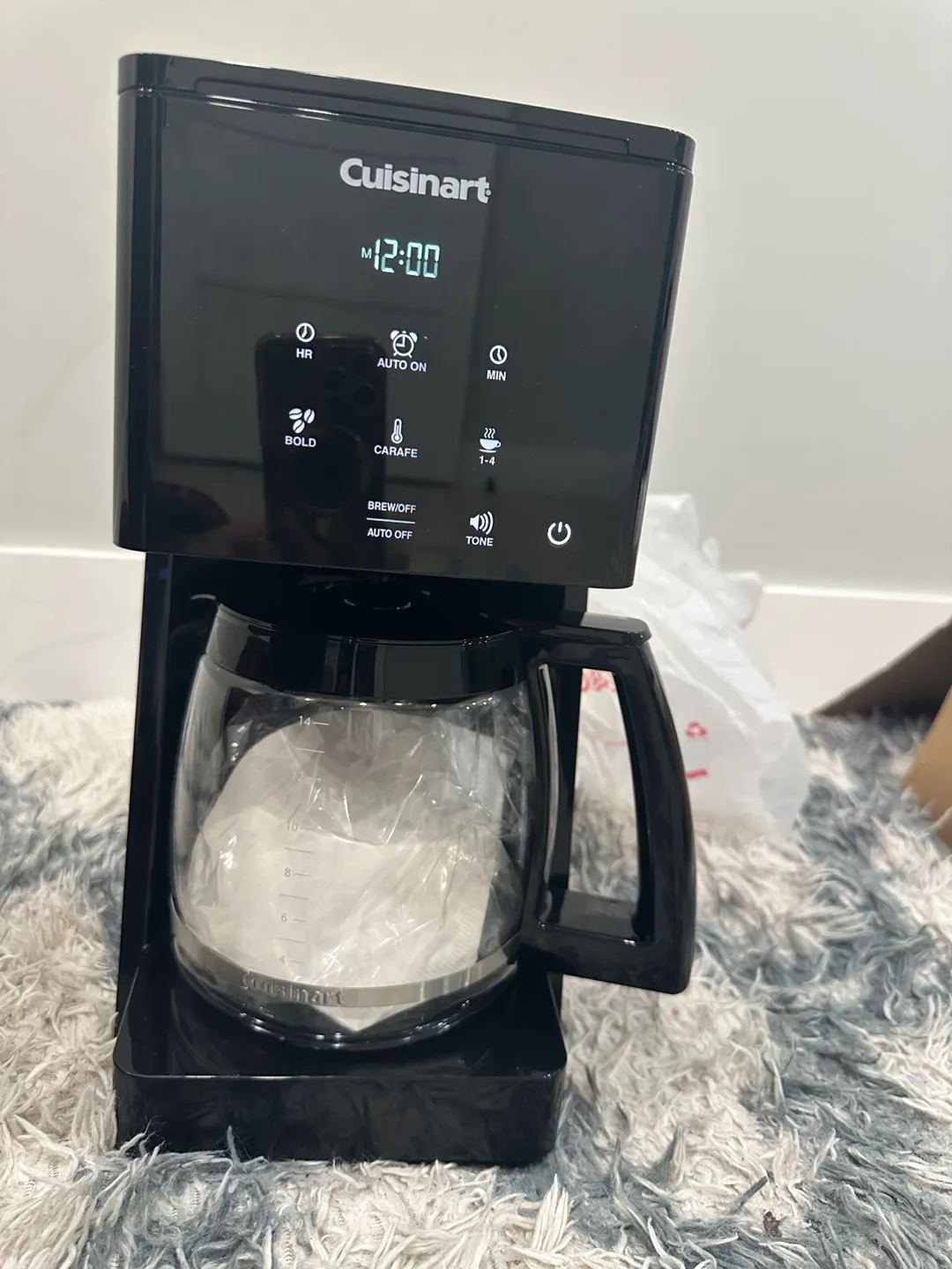 Cuisinart 14-Cup Programmable Coffee Maker image indicator(3)
