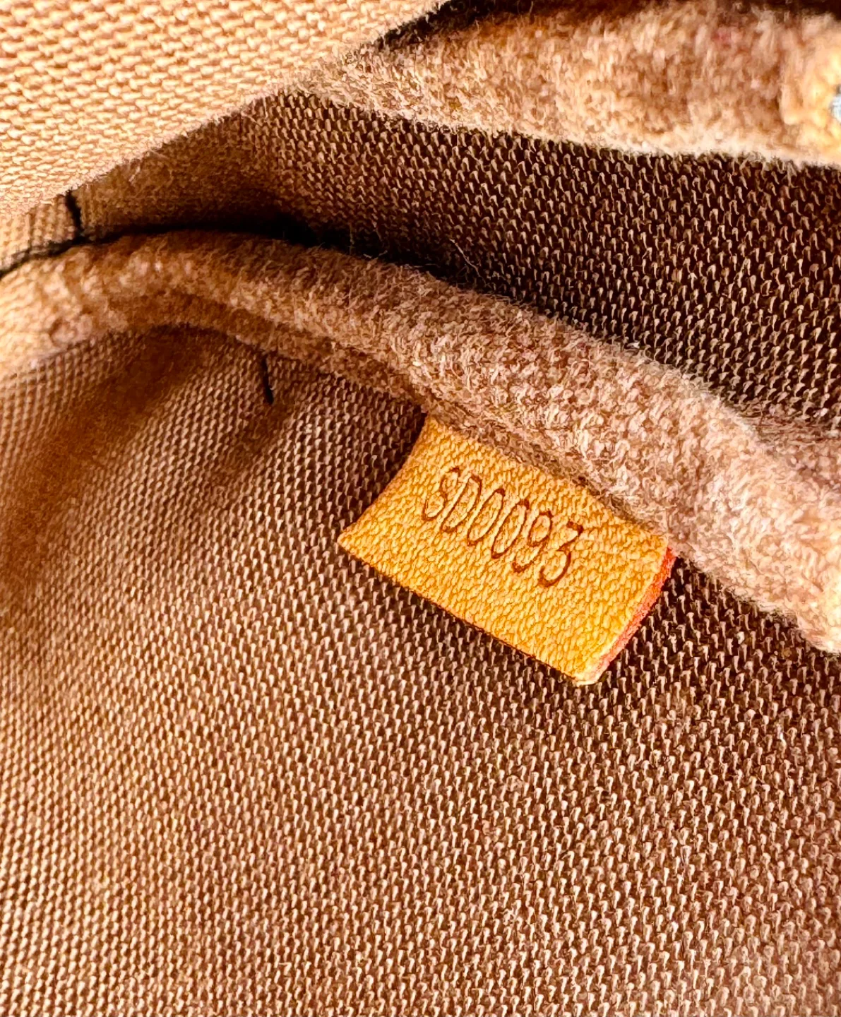 Authentic  Accessories Pochette Monogram image indicator(4)