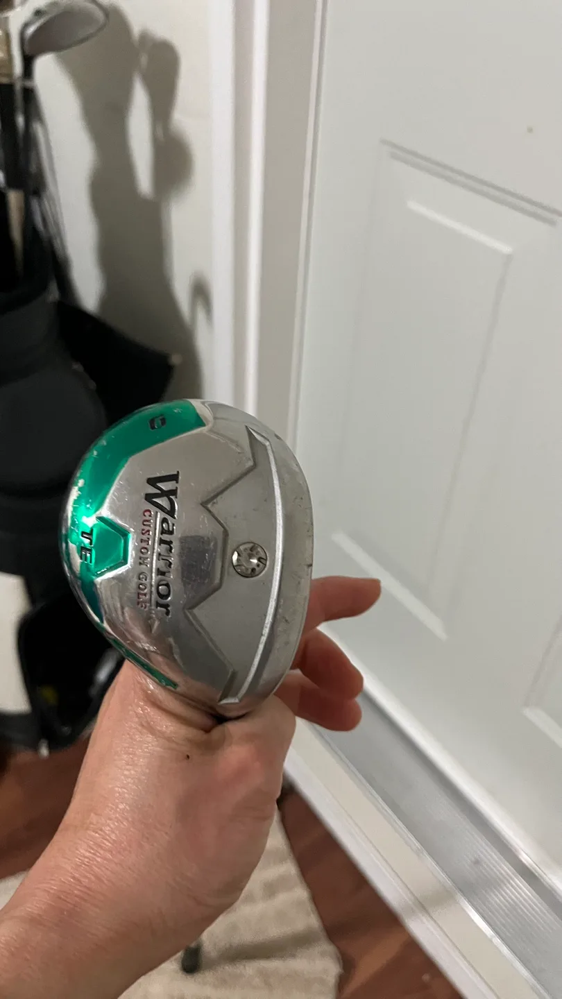 Warrior Custom Golf Hybrid Club image indicator(3)