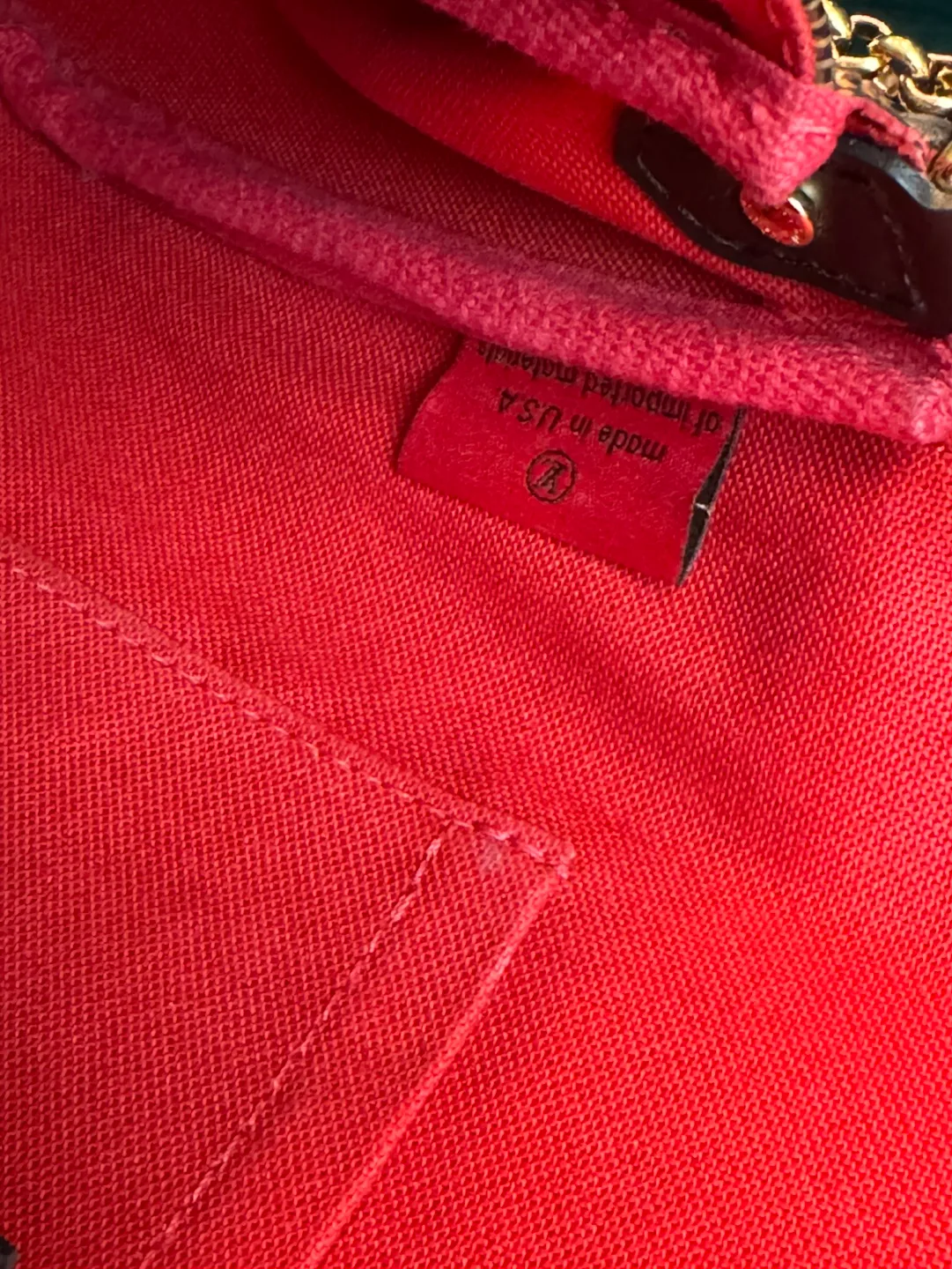 Louis Vuitton favorite Mm Pochette image indicator(4)