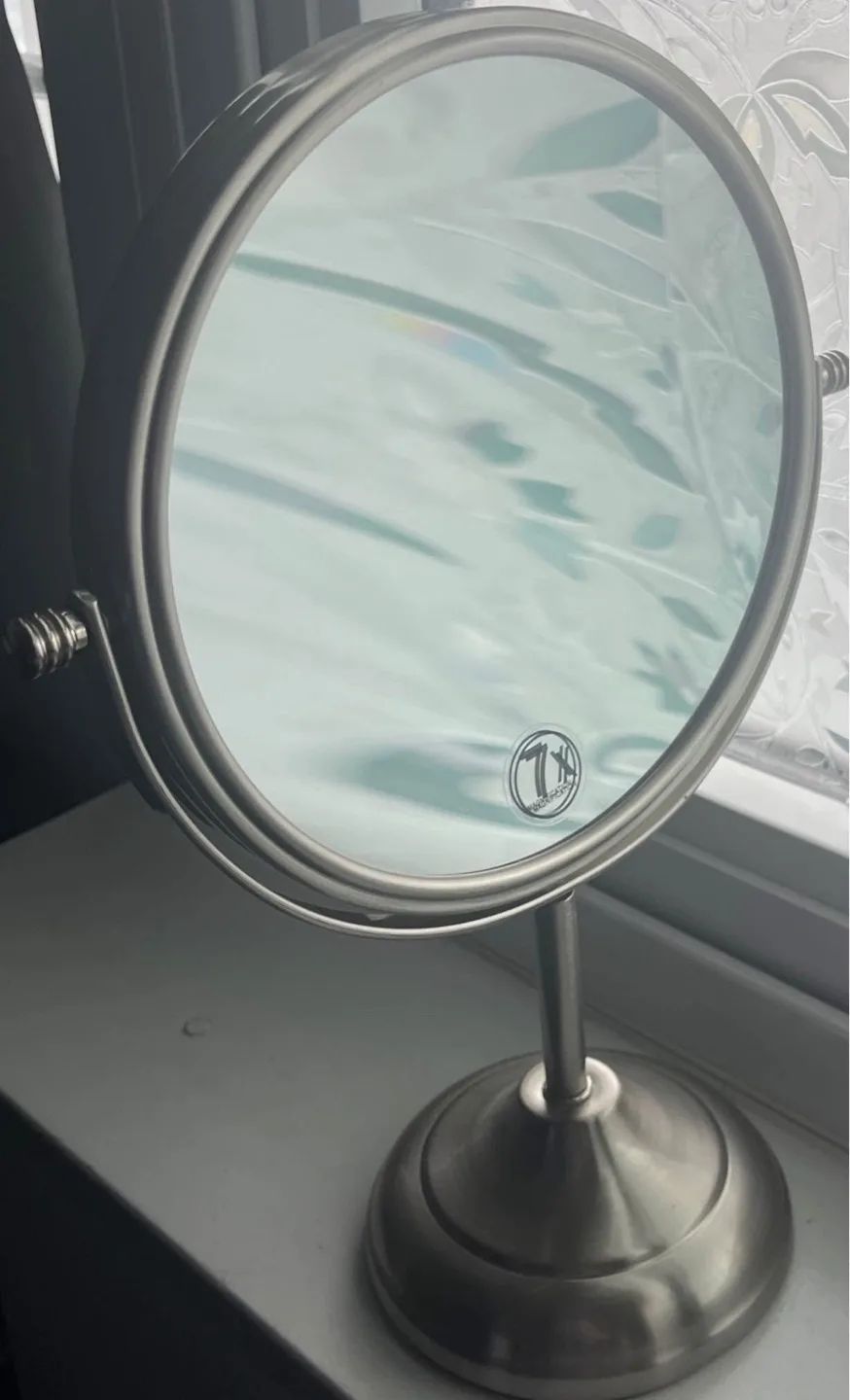 8-inch Two-Sided Swivel Mirror with 7X Magnification image indicator(2)