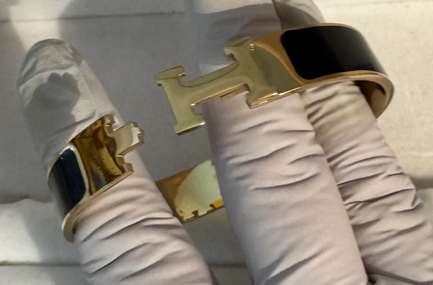 NEW ⚫️ H Black Enamel Cuff Bangle Bracelet image indicator(3)