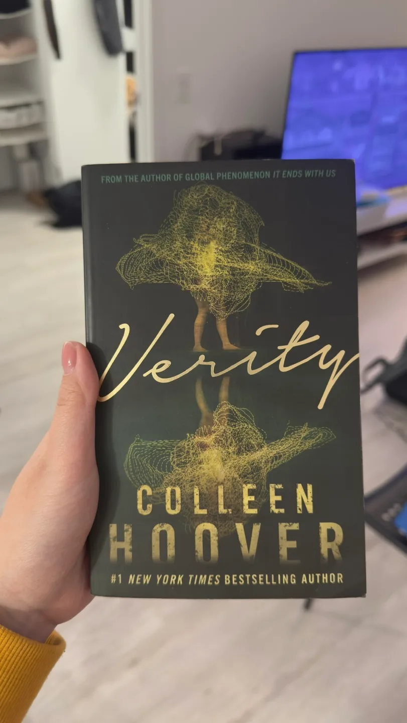 Verity by Colleen Hoover Paperback thumbnail