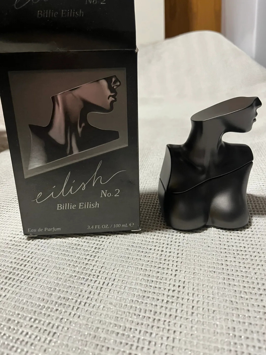 Billie Eilish Eau de Parfum No. 2 image indicator(2)
