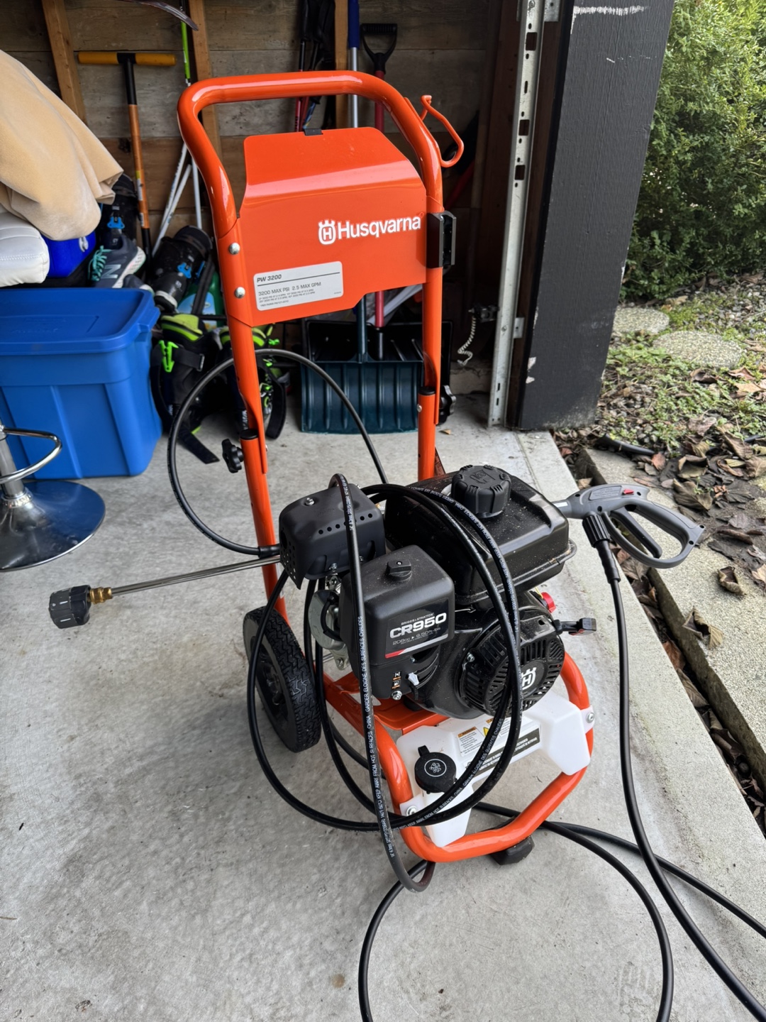 Husqvarna PW3200 Gas Pressure Washer - photo 3