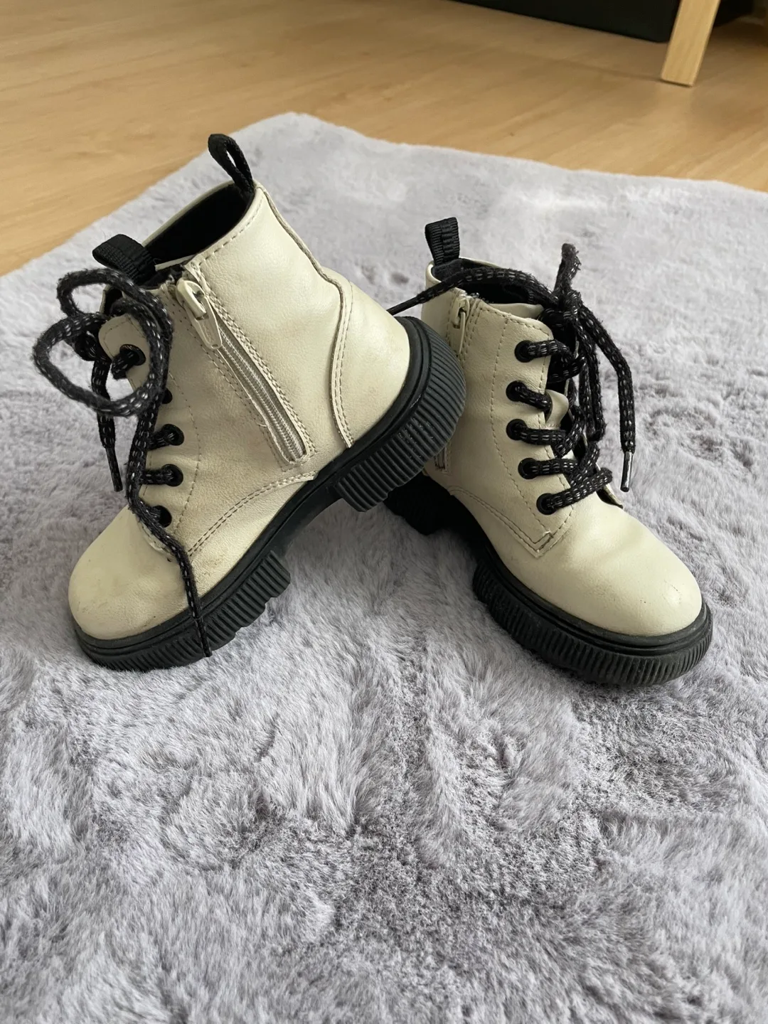 Zara Girl's Lace-Up Boots, size 24. image indicator(2)
